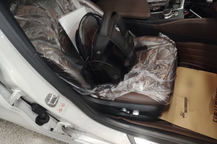 Used BMW 5 Series 2022 Restyled 530Li Leading Edition M Sport Package
