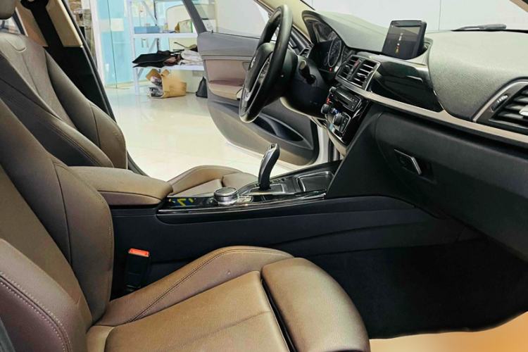 Used BMW 3 Series 2019 320Li Fashion Model
