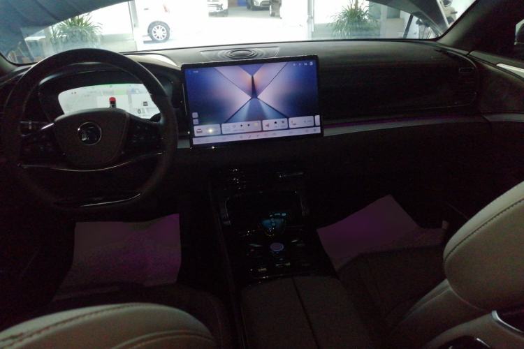 Used BYD Han 2024 EV Glory Edition 506KM Front-Wheel-Drive Premium Model
