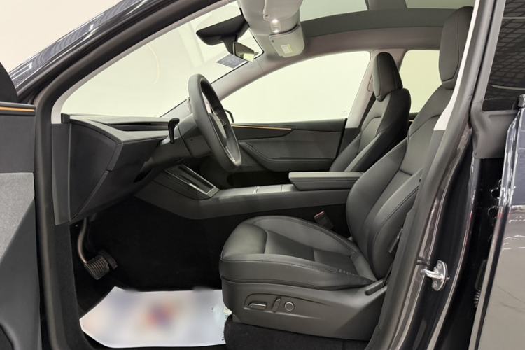 Used Tesla Model Y 2025 Rear-Wheel Drive First Edition
