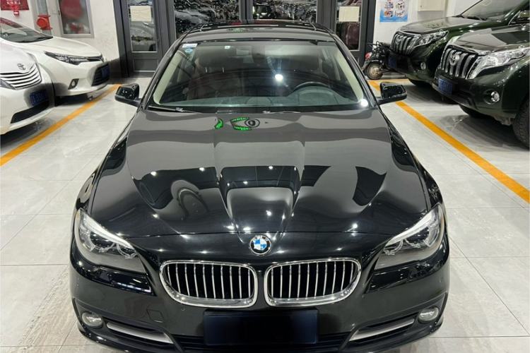 Used BMW 5 Series 2017 525Li Leading Model
