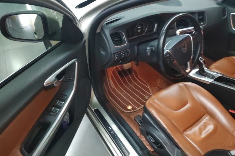 Used Volvo S60 2017 S60L T3 Smart Upgrade Edition
