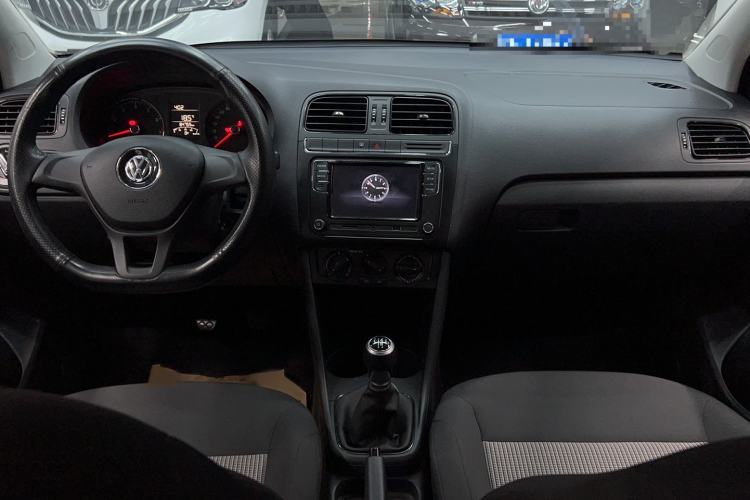 Used Volkswagen Polo 2016 1.4L Manual Fashion Model
