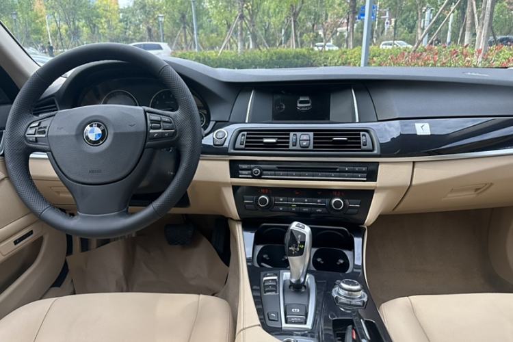 Used BMW 5 Series 2014 520Li Elegant Model
