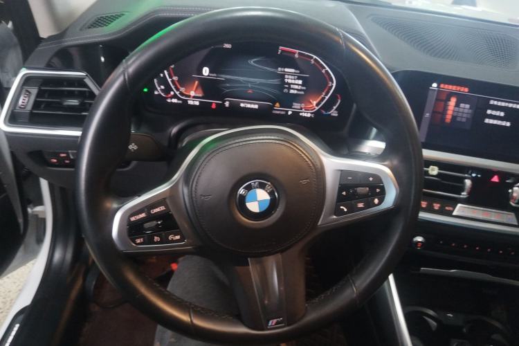 Used BMW 3 Series 2021 Second Facelift 320Li M Sport Package
