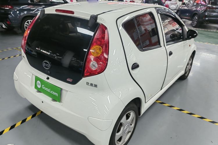 Used BYD F0 2015 1.0L AMT Joyful Cool Model
