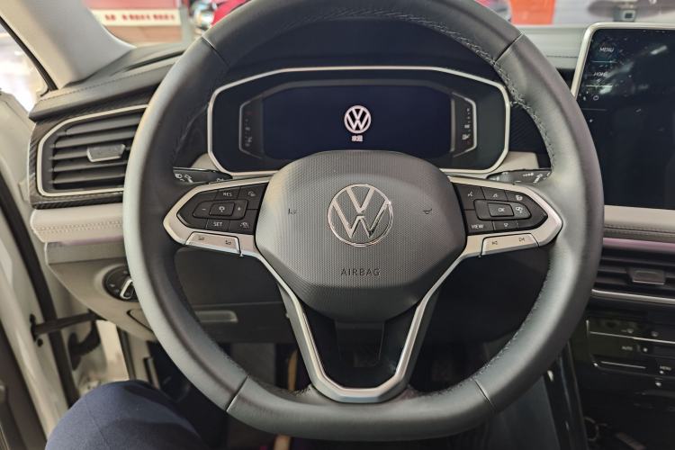 Used Volkswagen Tayron 2024 300TSI Two-Wheel-Drive Luxury Plus Advanced Version
