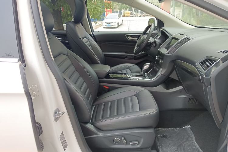Used Ford Edge 2018 EcoBoost 245 Two-Wheel-Drive Titanium 7-Seater China VI Standard

