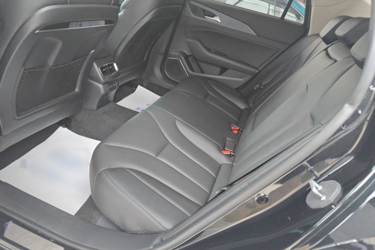 Used Hongqi H5 2022 Classic Model Facelift 1.8T Automatic Smart Connect Flagship Edition
