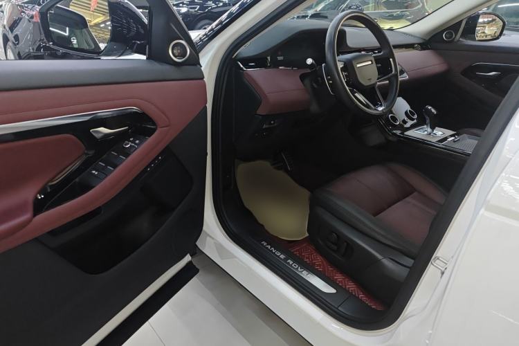 Used Land Rover Range Rover Evoque 2023 Aurora L 249 PS Luxury Edition