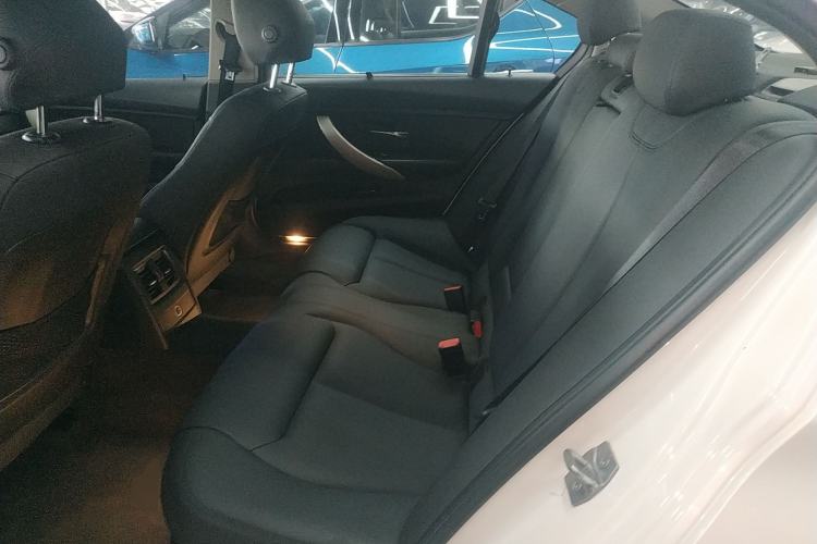 Used BMW 3 Series 2016 320Li Ambition Model
