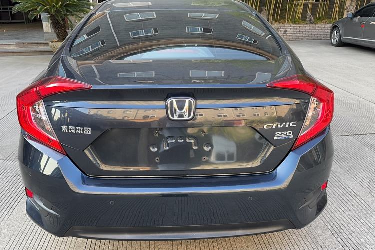Used Honda Civic 2016 220TURBO CVT Prestige Edition
