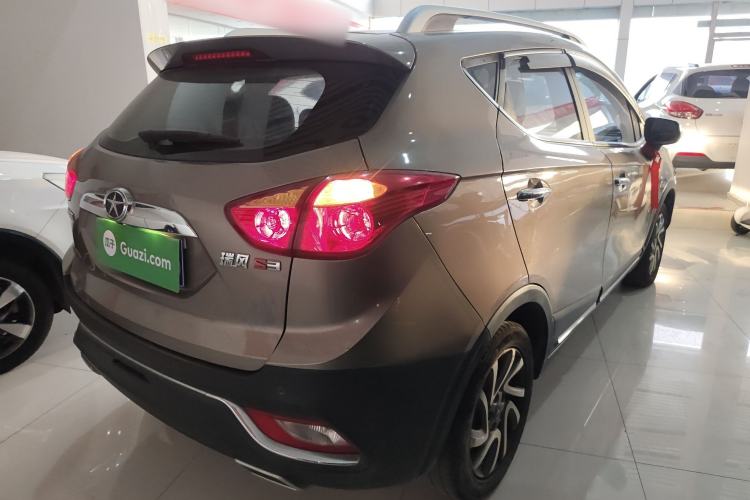 Used  Refine S3 2016 1.5L Manual Luxury Smart Version
