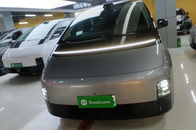 Used Li Auto MEGA 2024 Ultra Model
