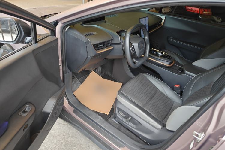 Used Toyota bZ3 2023 616 km Long-Range Premium
