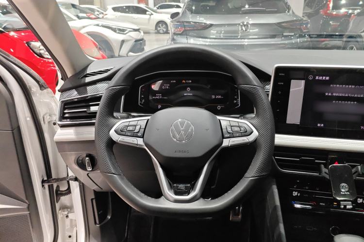 Used Volkswagen Tiguan L 2024 330TSI Automatic Two-Wheel Drive R-Line Enhanced Edition
