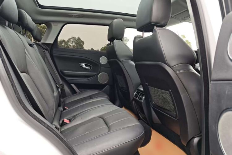 Used Land Rover Range Rover Evoque 2018 240 PS SE Smart Brilliance Edition
