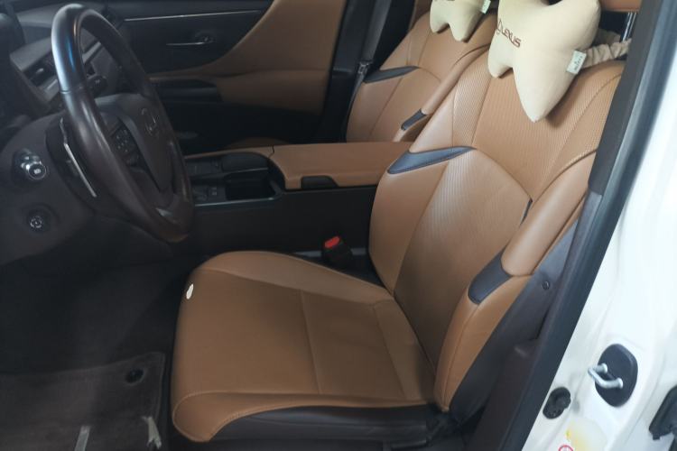 Used Lexus ES 2018 260 Excellence Edition China V Standard
