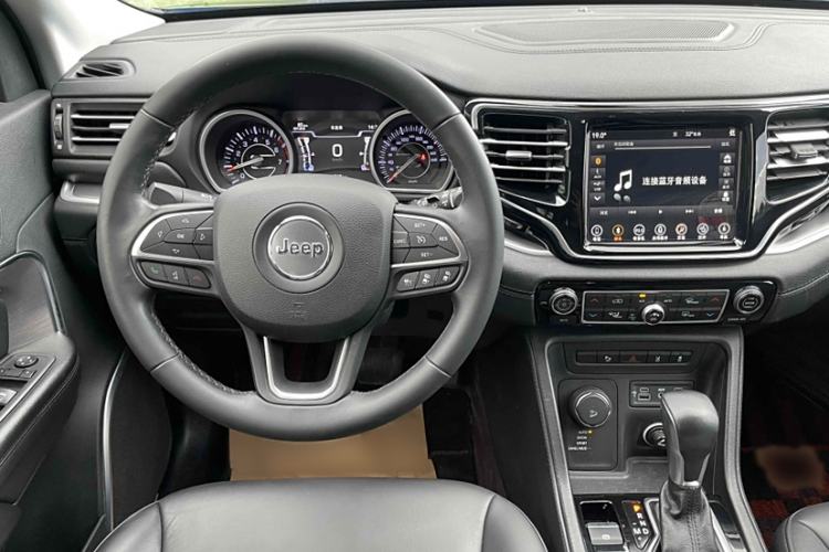 Used  Grand Commander 2018 2.0T Four-Wheel Drive Prestige Edition China V
