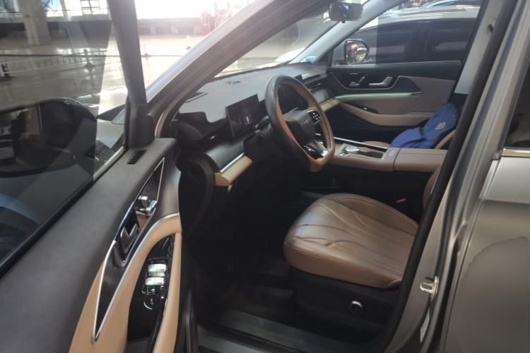 Used Chery Tiggo 8 L 2024 2.0T Two-Wheel Drive Prestige Version 5 Seats