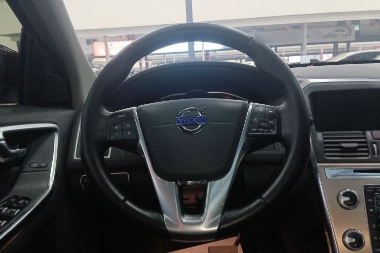 Used Volvo XC60 2016 T5 Smart Upgrade Model
