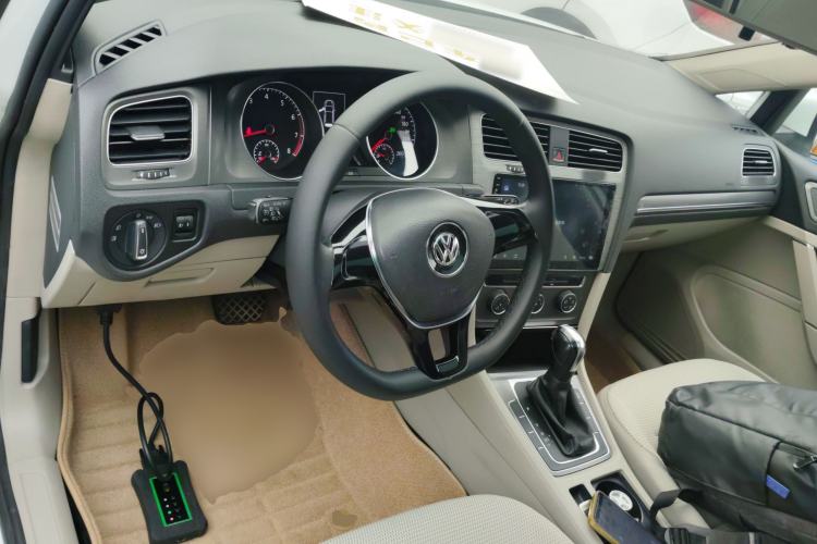 Used Volkswagen Golf 2015 1.4TSI Automatic Comfort Model
