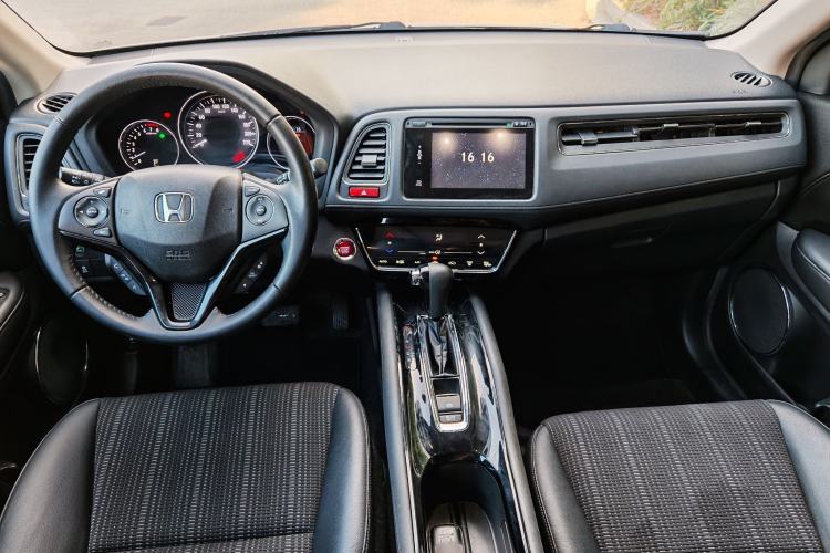 Used Honda Vezel 2015 1.8L CVT 2WD Luxury Model
