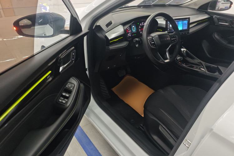 Used Roewe i5 2021 1.5L CVT Platinum Edition