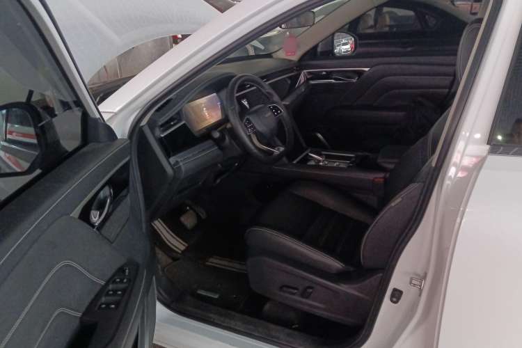 Used Venucia Star 2023 260T Starful Achievement Edition Pro
