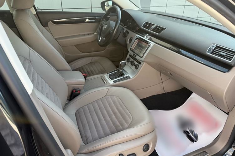 Used Volkswagen Magotan 2015 Facelift 1.8TSI Luxury Model
