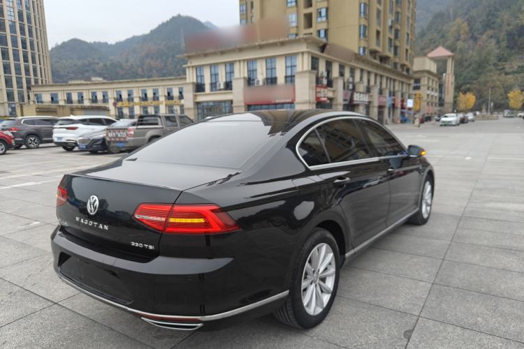 Used Volkswagen Magotan 2018 330TSI DSG Advanced Model
