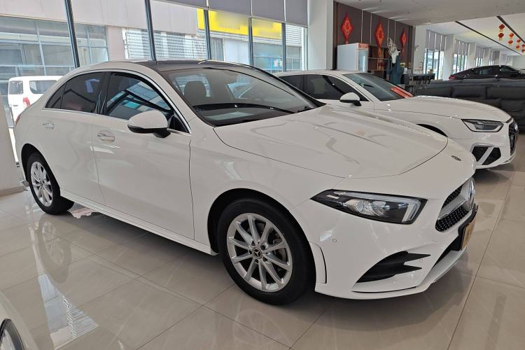 Used Mercedes-Benz A-Class 2020 Restyled A 200 L Sport Sedan Fashion Version
