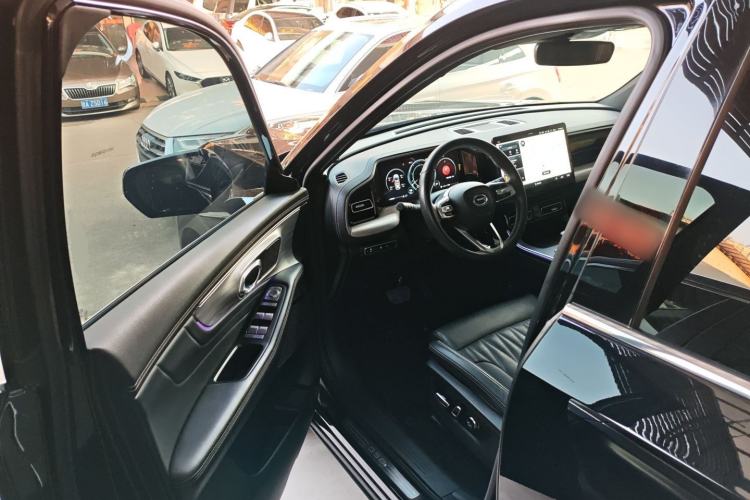 Used GAC Trumpchi GS8 2022 Linghang Series 2.0 TGDI Two-Wheel-Drive Luxury Smart Connectivity Version (7 Seats)
