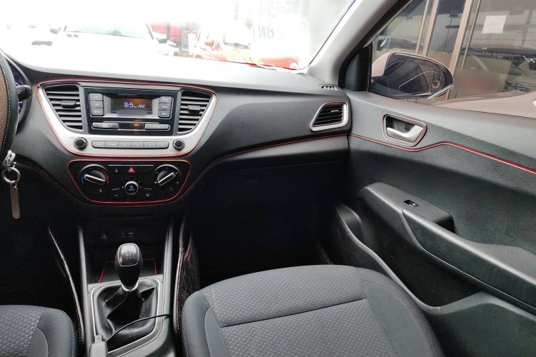 Used Hyundai Verna 2016 1.4L Manual Cool Edition GLS
