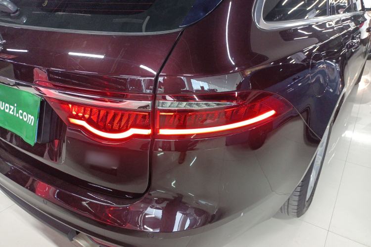 Used Jaguar XF 2018 XF Sportbrake 2.0T 250 PS All-Wheel Drive Luxury Edition
