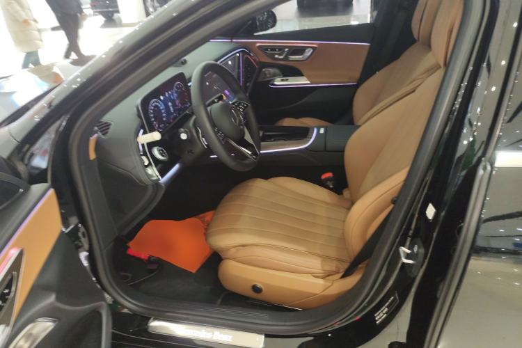 Used Mercedes-Benz E-Class 2025 Facelift E 300 L Luxury Edition
