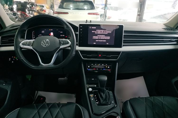 Used Volkswagen Tiguan L 2024 300TSI Automatic Two-Wheel Drive Smart Edition