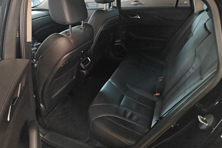 Used Hongqi H5 2022 Classic Model Facelift 1.8T Automatic Smart Connect Flagship Edition
