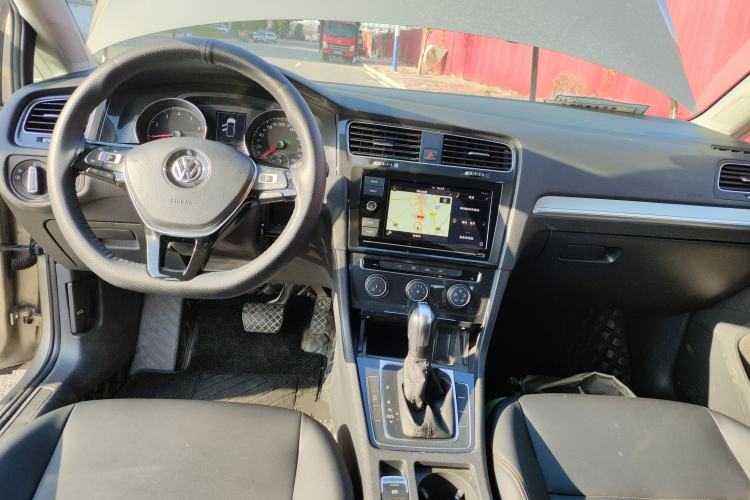 Used Volkswagen Golf 2019 200TSI DSG Comfort & Ambition Edition China VI Standard
