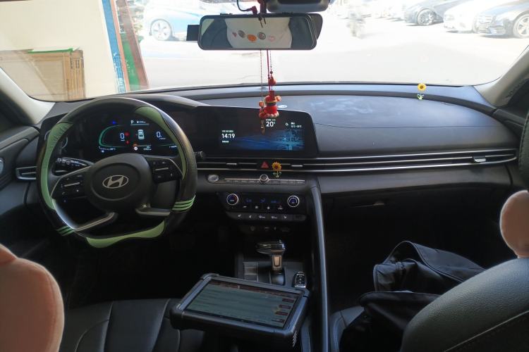 Used Hyundai Elantra 2023 1.5L CVT LUX Prestige Edition