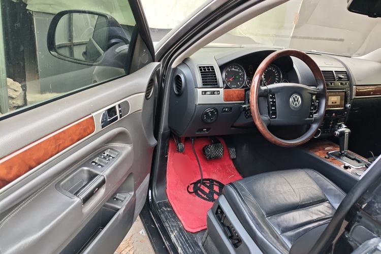 Used Volkswagen Touareg 2009 3.0T Diesel Top-Trim Model