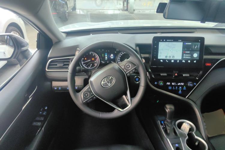 Used Toyota Camry 2021 2.0G Luxury Edition
