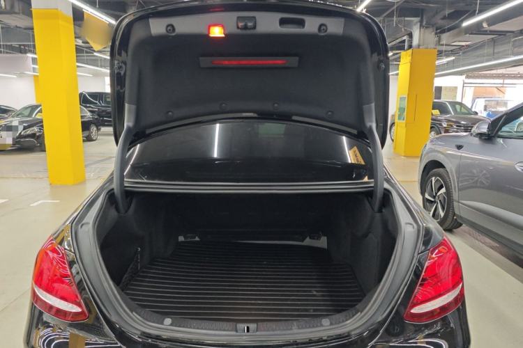 Used Mercedes-Benz E-Class 2019 E 260 L
