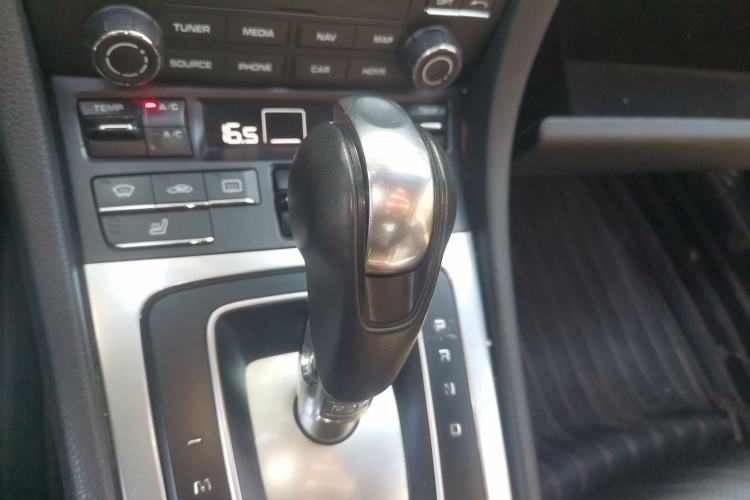 Used Porsche 718 2016 Cayman 2.0T
