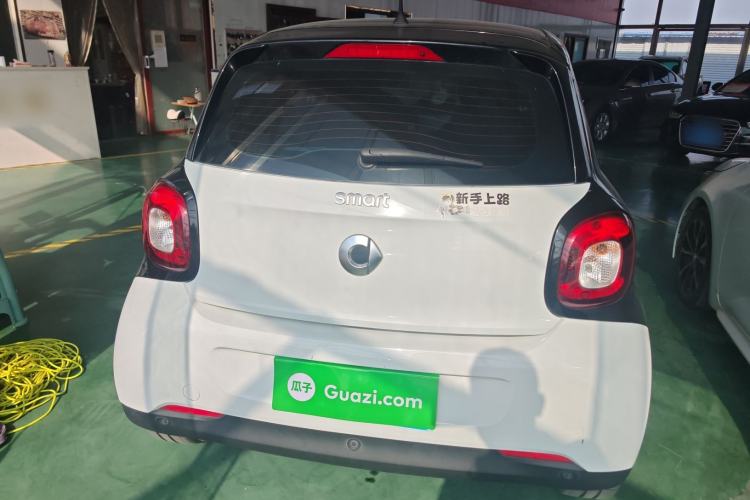 Used  forfour 2016 1.0L 52 kW Passion Edition
