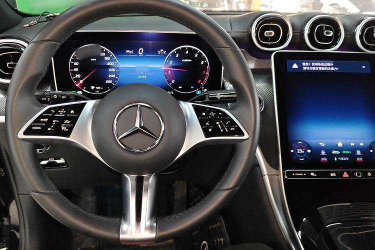 Used Mercedes-Benz GLC 2023 GLC 260 L 4MATIC Dynamic Edition 5-seater
