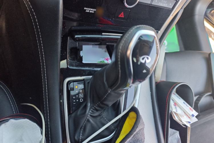 Used Infiniti Q50L 2018 2.0T Enjoyment Version China VI Standard
