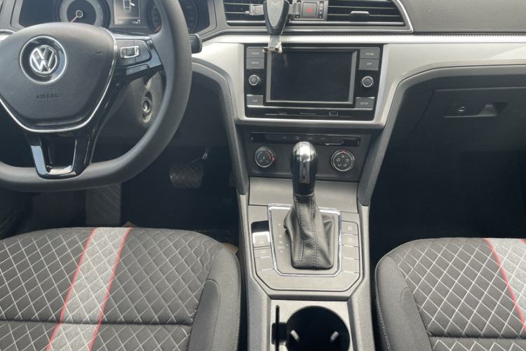 Used Volkswagen Lamando 2019 230TSI DSG Fashion Edition China VI