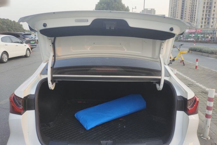 Used Roewe i5 2023 1.5L Manual Excellence Edition