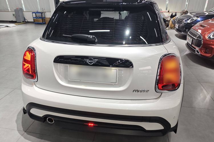 Used  MINI 2023 Updated 1.5T COOPER Artist Five-Door Edition
